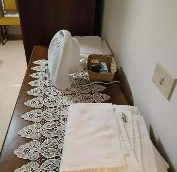 تختخواب و صبحانه Garden Relais