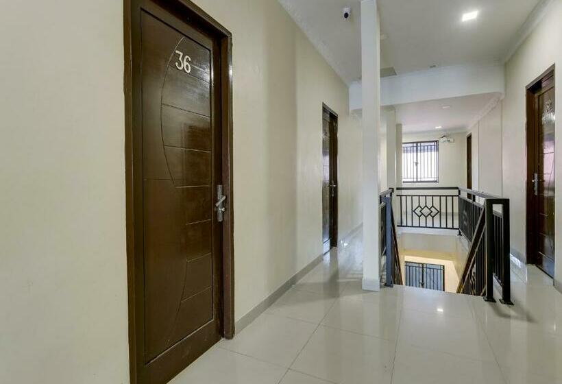 בית מלון כפרי Koolkost Near Nagoya Citywalk Batam 3