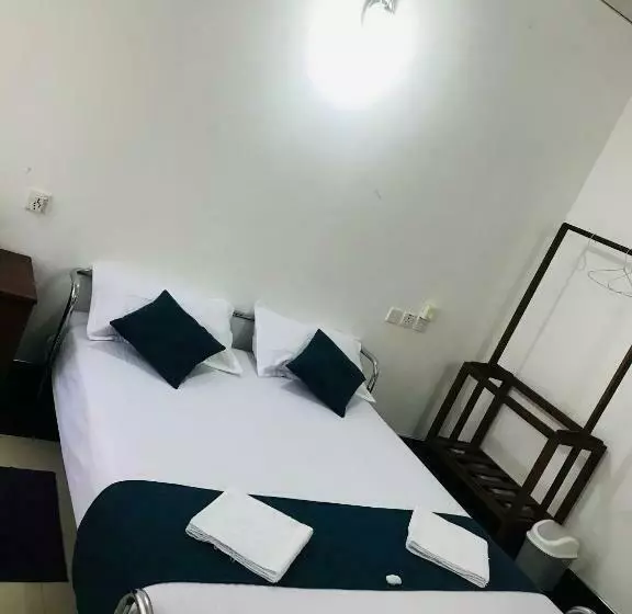 ホテル Miyonra   Anuradhapura