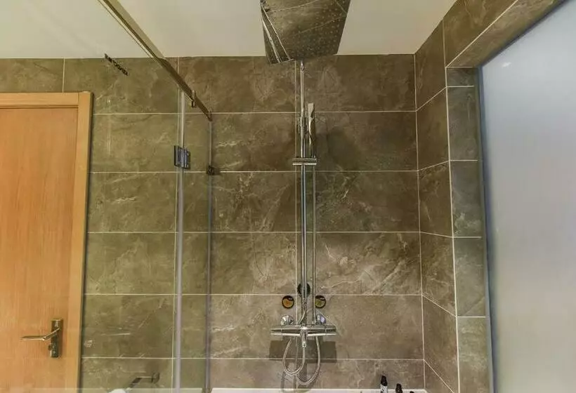 Hotelli Ewing International Airlines