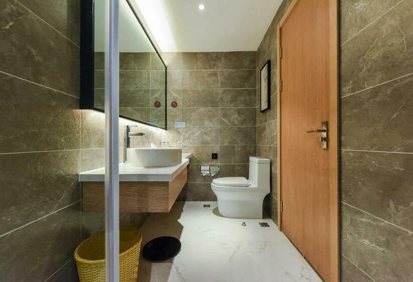 בית מלון כפרי Ewing International Airlines