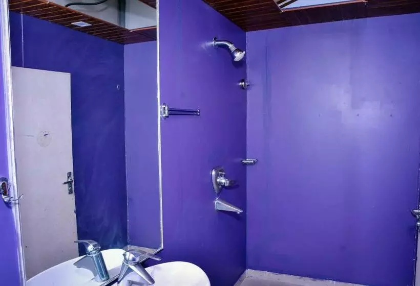 Hotelli Giri Sarovar Resort