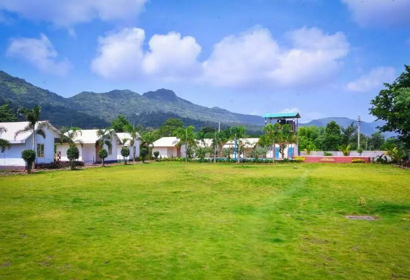 Hotelli Giri Sarovar Resort