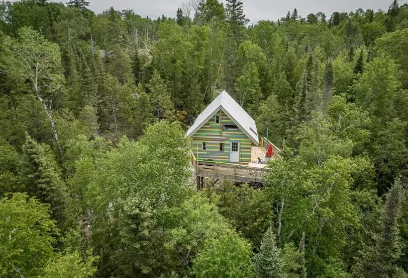 Lomakeskus Entre Lemoine Et L Arbre