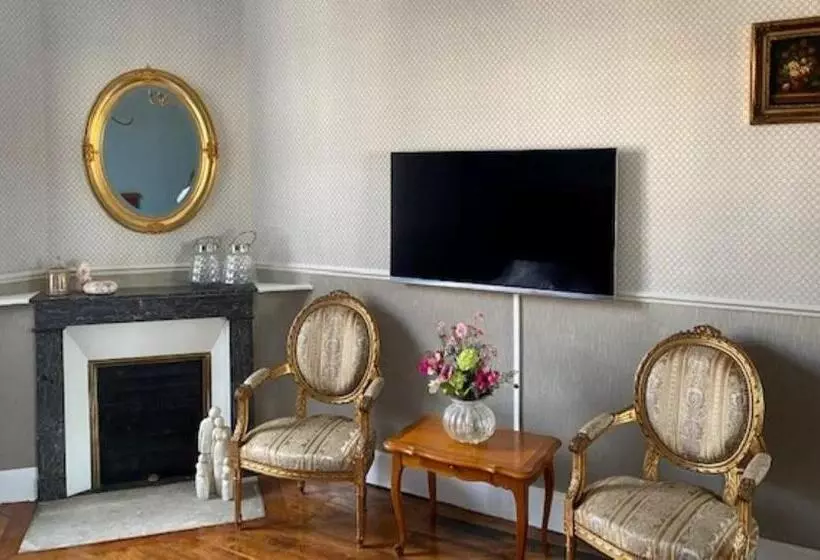 Aamiaismajoitus (B&B) Maison De L Aumance