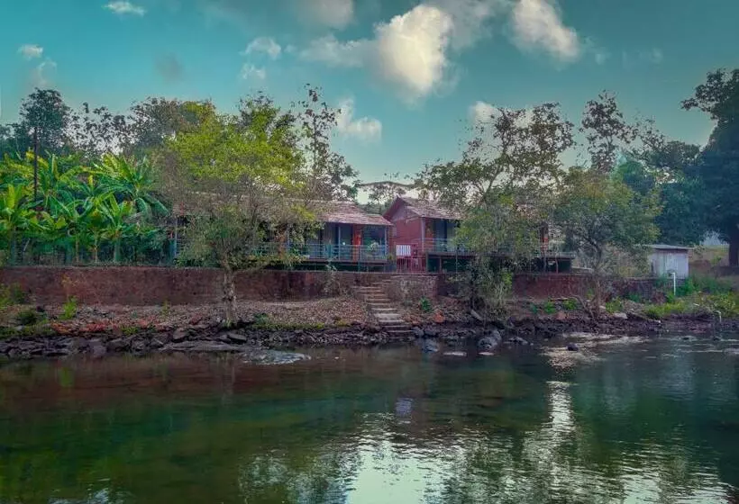 リゾートホテル Saveda Farm & Cottages