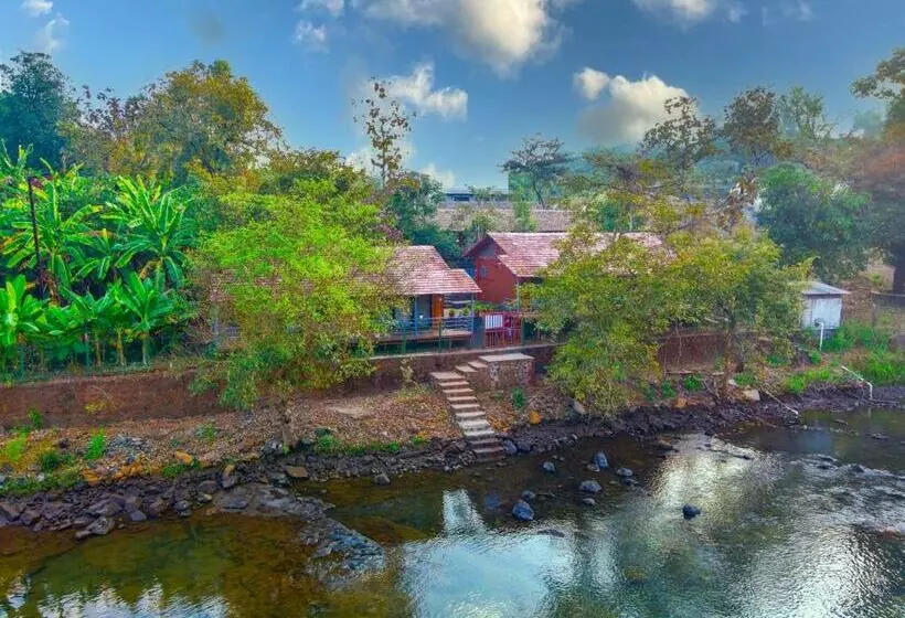 リゾートホテル Saveda Farm & Cottages