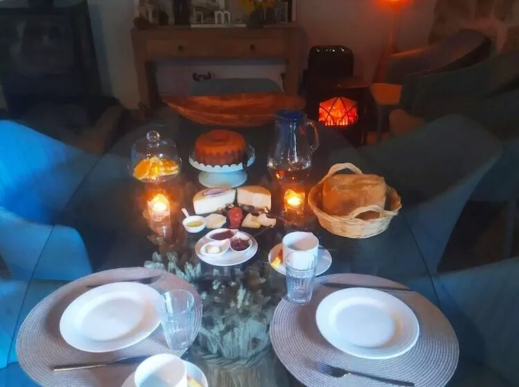 Aamiaismajoitus (B&B) Quinta De São Pedro De Vir A Corça Em Monsanto