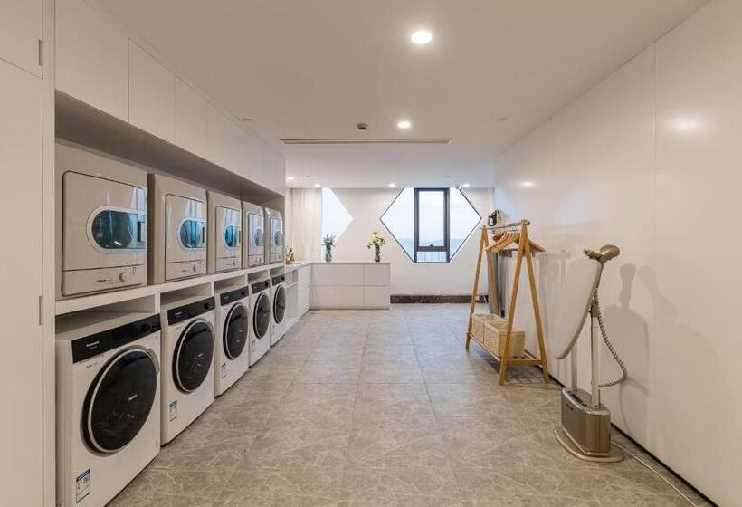 Atour Hotel Ningbo Xiangshan People S Square