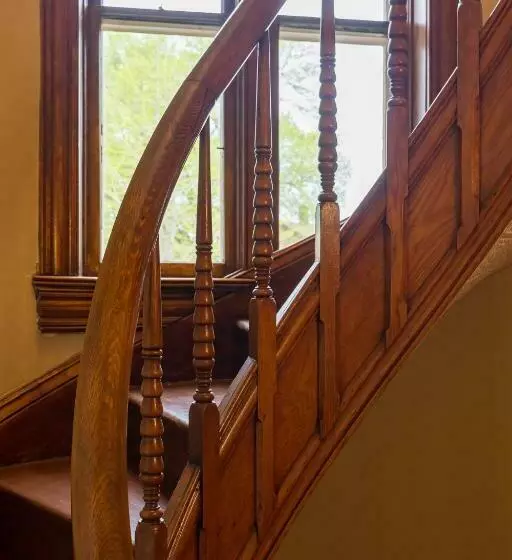 Moulin Rouge House Bed And Breakfast