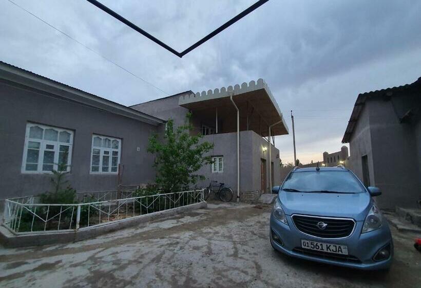 ペンション Deshon Qala Guest House