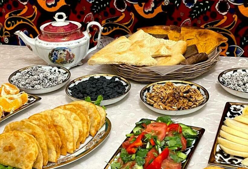 ペンション Deshon Qala Guest House