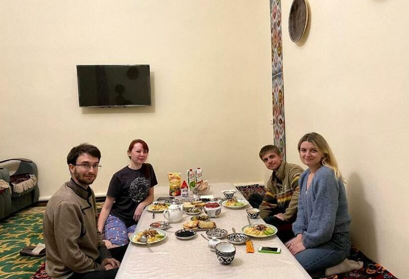 ペンション Deshon Qala Guest House