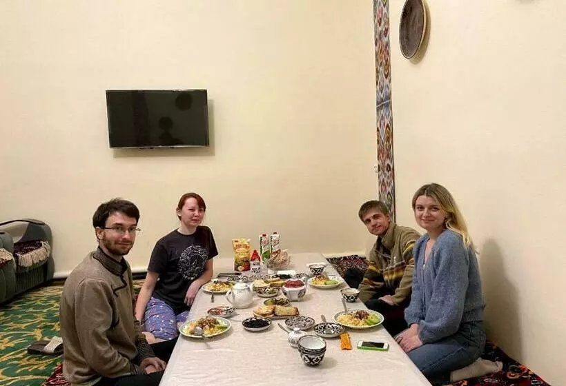 ペンション Deshon Qala Guest House