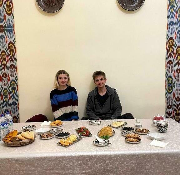 ペンション Deshon Qala Guest House