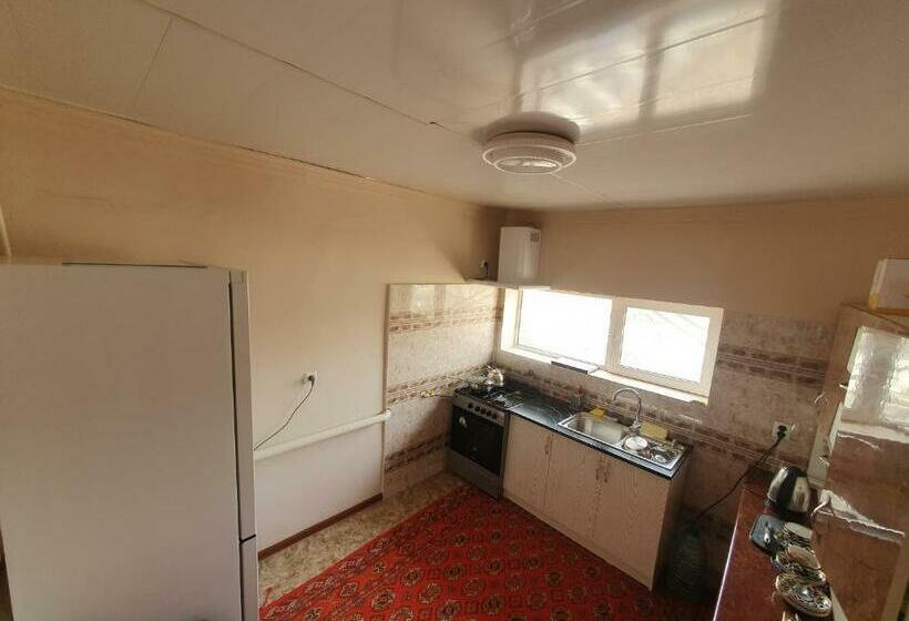 ペンション Deshon Qala Guest House