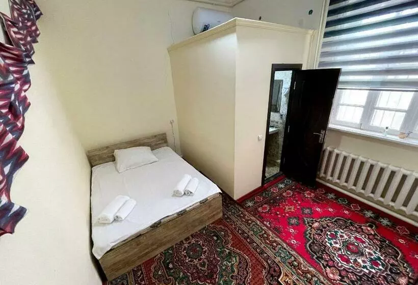 ペンション Deshon Qala Guest House