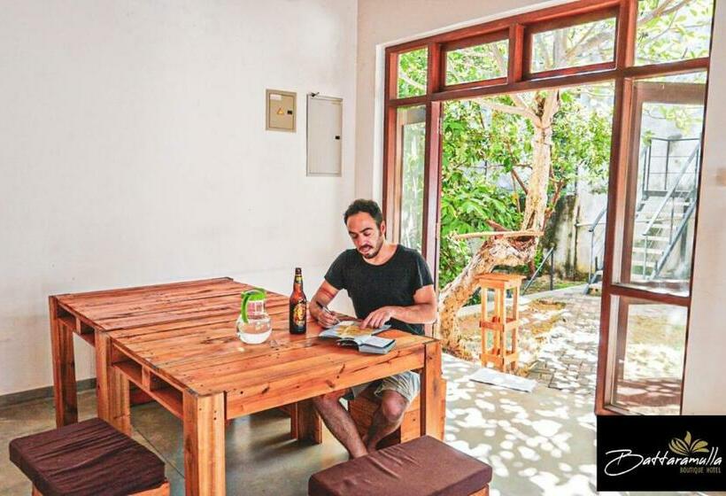 호텔 Battaramulla Boutique Villa