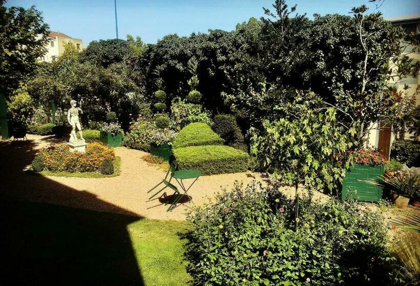 تختخواب و صبحانه Propriété Charbaymond