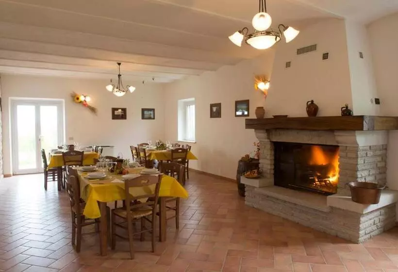 ホテル Agriturismo Calamello
