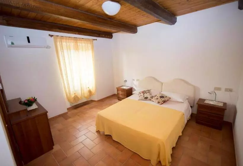 ホテル Agriturismo Calamello