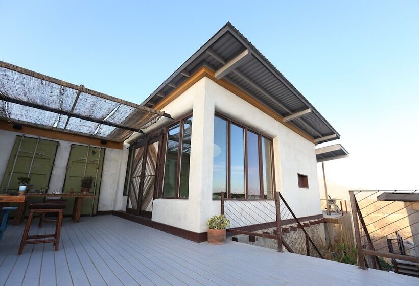 מלון כמוסות Native Residence