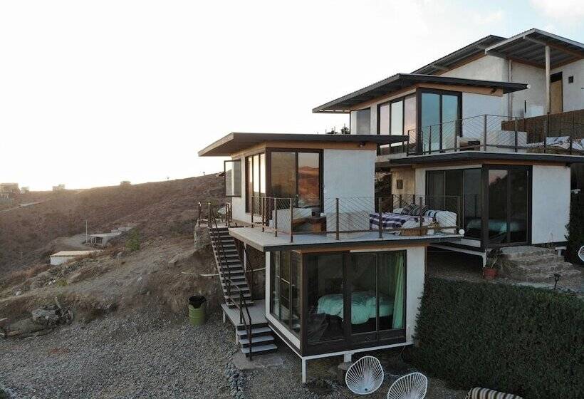 מלון כמוסות Native Residence