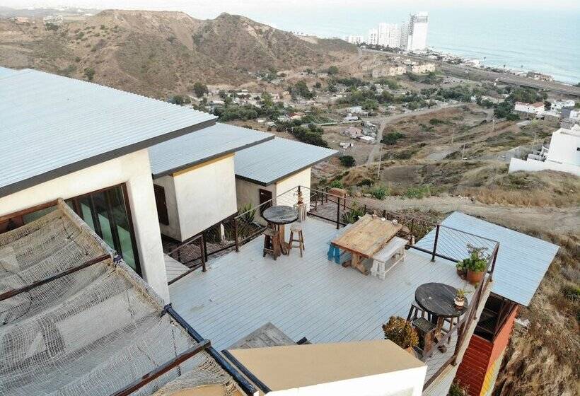 מלון כמוסות Native Residence