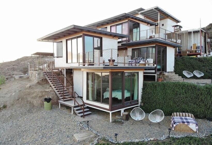 מלון כמוסות Native Residence