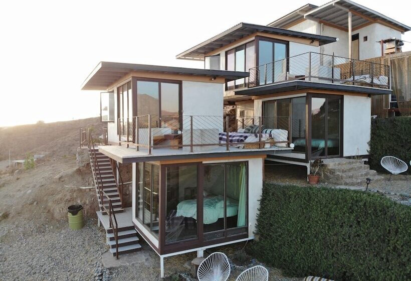 מלון כמוסות Native Residence