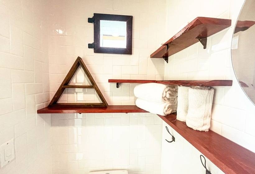 מלון כמוסות Native Residence