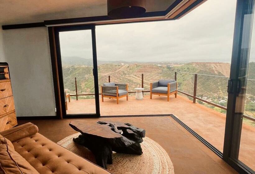 מלון כמוסות Native Residence