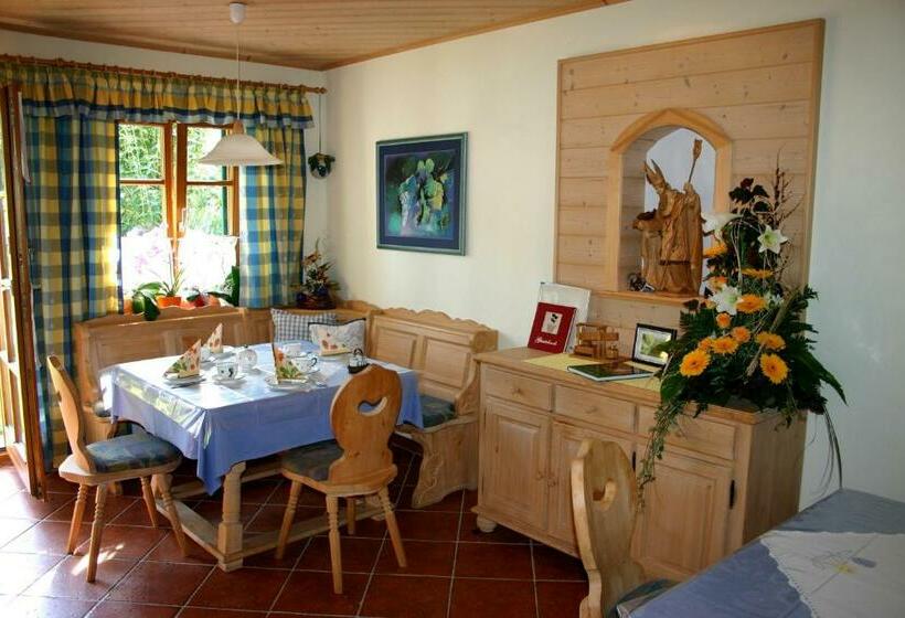 Bed and Breakfast Weingut Stoff