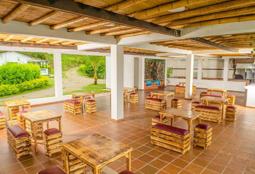 فندق Esmeralda Entre Montañas