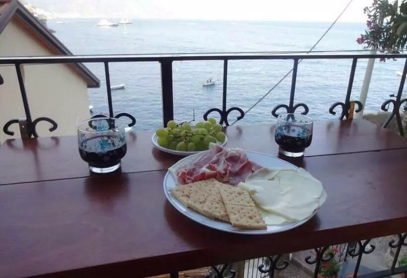 ペンション Casa Reginella   Borgo Marinaro