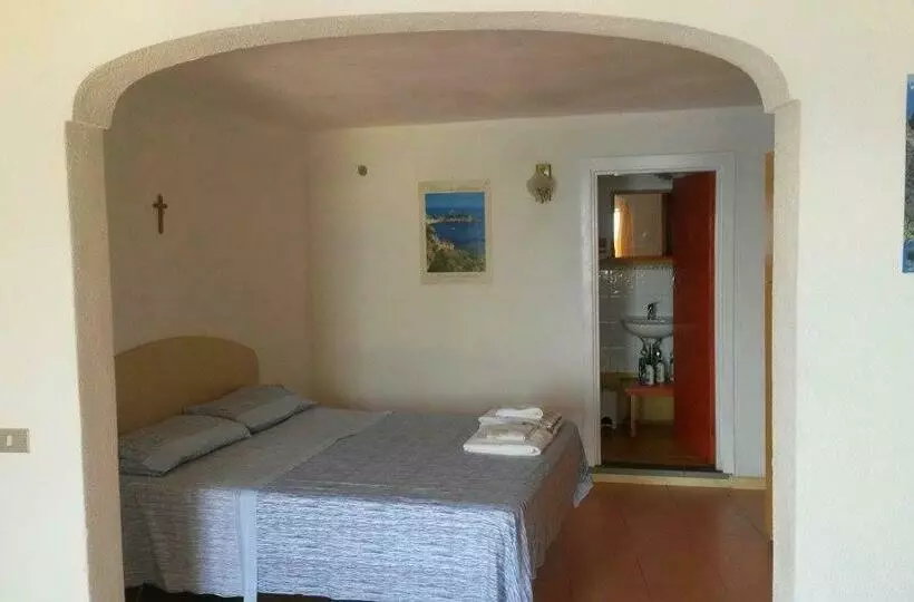 ペンション Casa Reginella   Borgo Marinaro