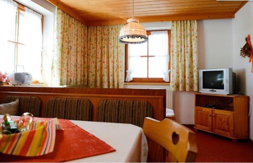 פנסיון Gastehaus Wolf