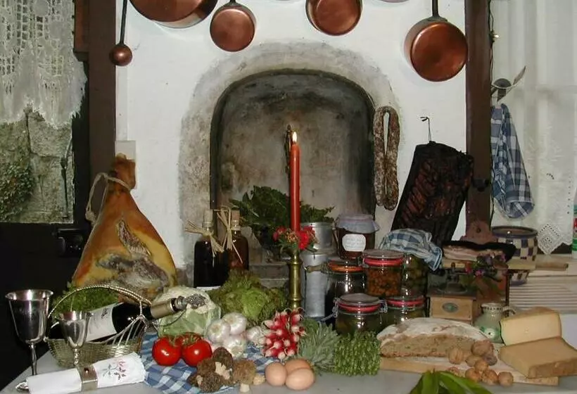 Aamiaismajoitus (B&B) Chateau De Courbelimagne, Raulhac