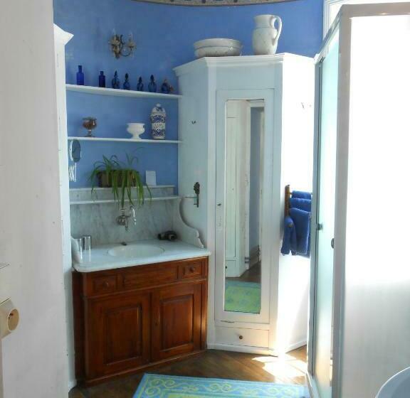 住宿加早餐  Chateau De Courbelimagne, Raulhac