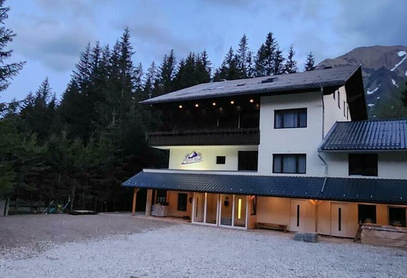 بنسيون Alpenklub