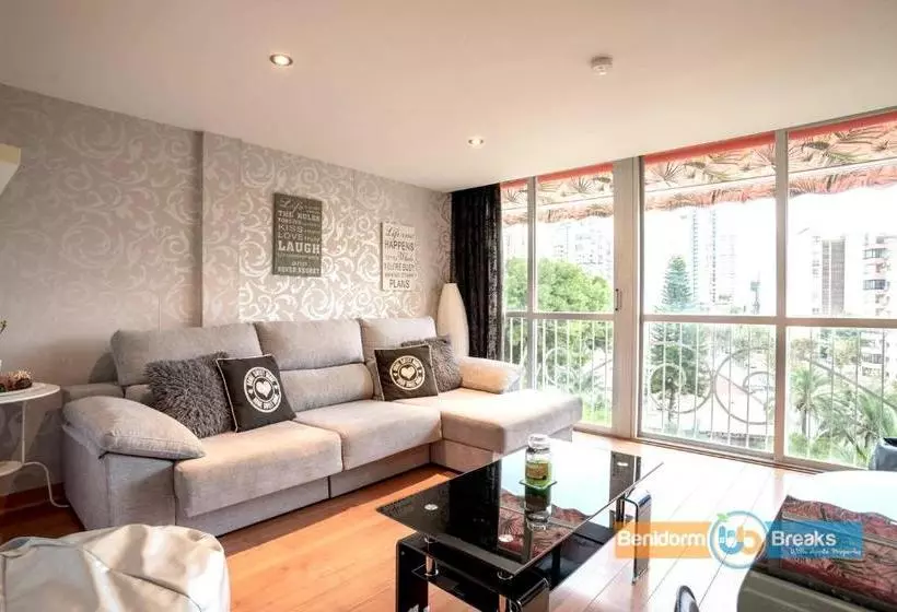 Epic Apartment With Stunning Gardens & Pool Wifi And Aircon