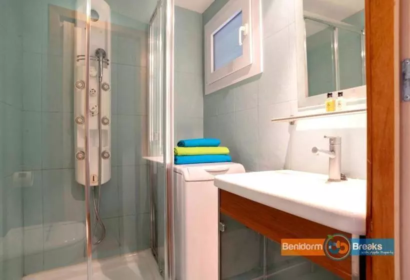 Epic Apartment With Stunning Gardens & Pool Wifi And Aircon