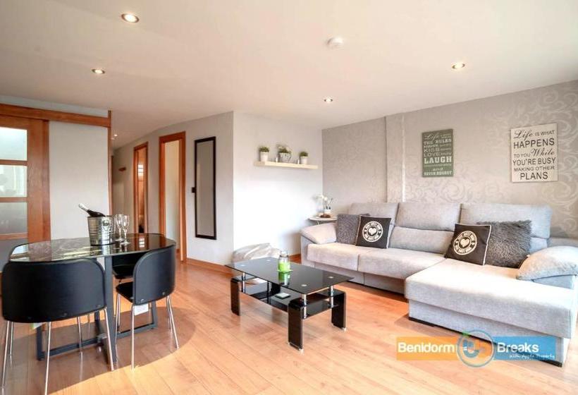 Epic Apartment With Stunning Gardens & Pool Wifi And Aircon