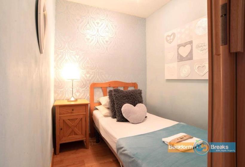 Epic Apartment With Stunning Gardens & Pool Wifi And Aircon