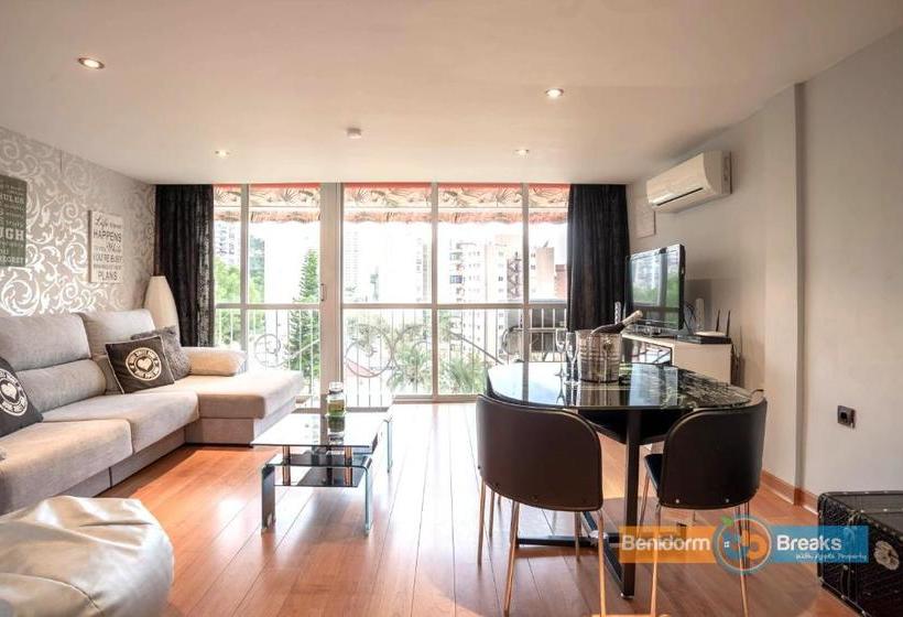 Epic Apartment With Stunning Gardens & Pool Wifi And Aircon