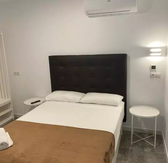 Hostal Alaska