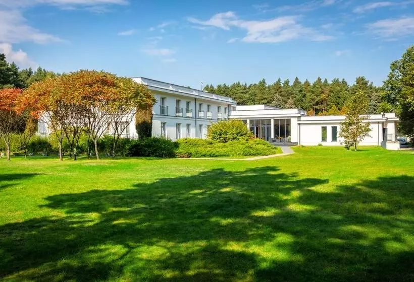 فندق فئة نجمة واحدة Perła Leśna Nadarzyn