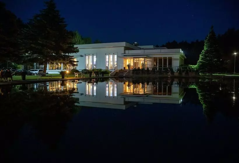 فندق فئة نجمة واحدة Perła Leśna Nadarzyn