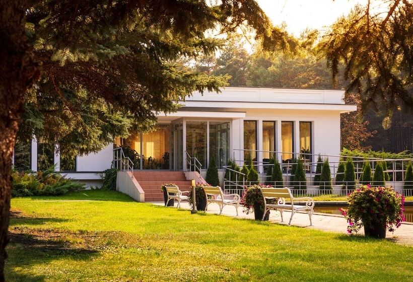 فندق فئة نجمة واحدة Perła Leśna Nadarzyn