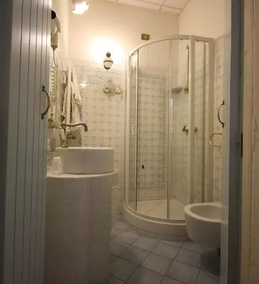 هتل Andreina